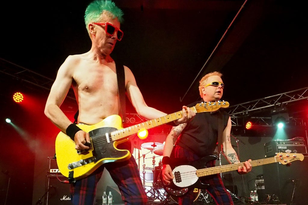 THE TOY DOLLS