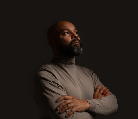 MYLES SANKO | Scena MONK
