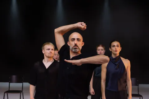 30.MSTT: ANTON LACHKY & ELEONORE VALERE COMPANY “noVLand”