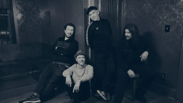 The Flatliners: THE BOUNCING SOULS 'Born To Be Tour'